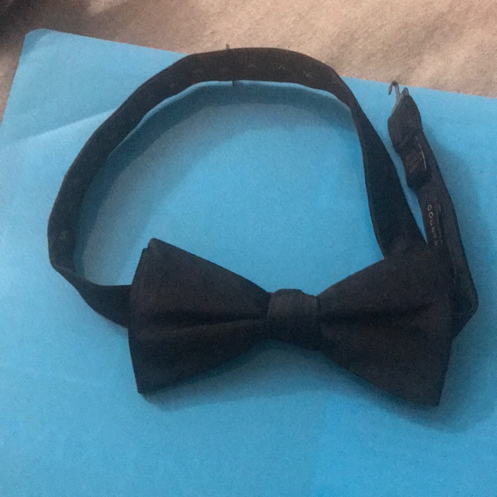 Bow tie black silk